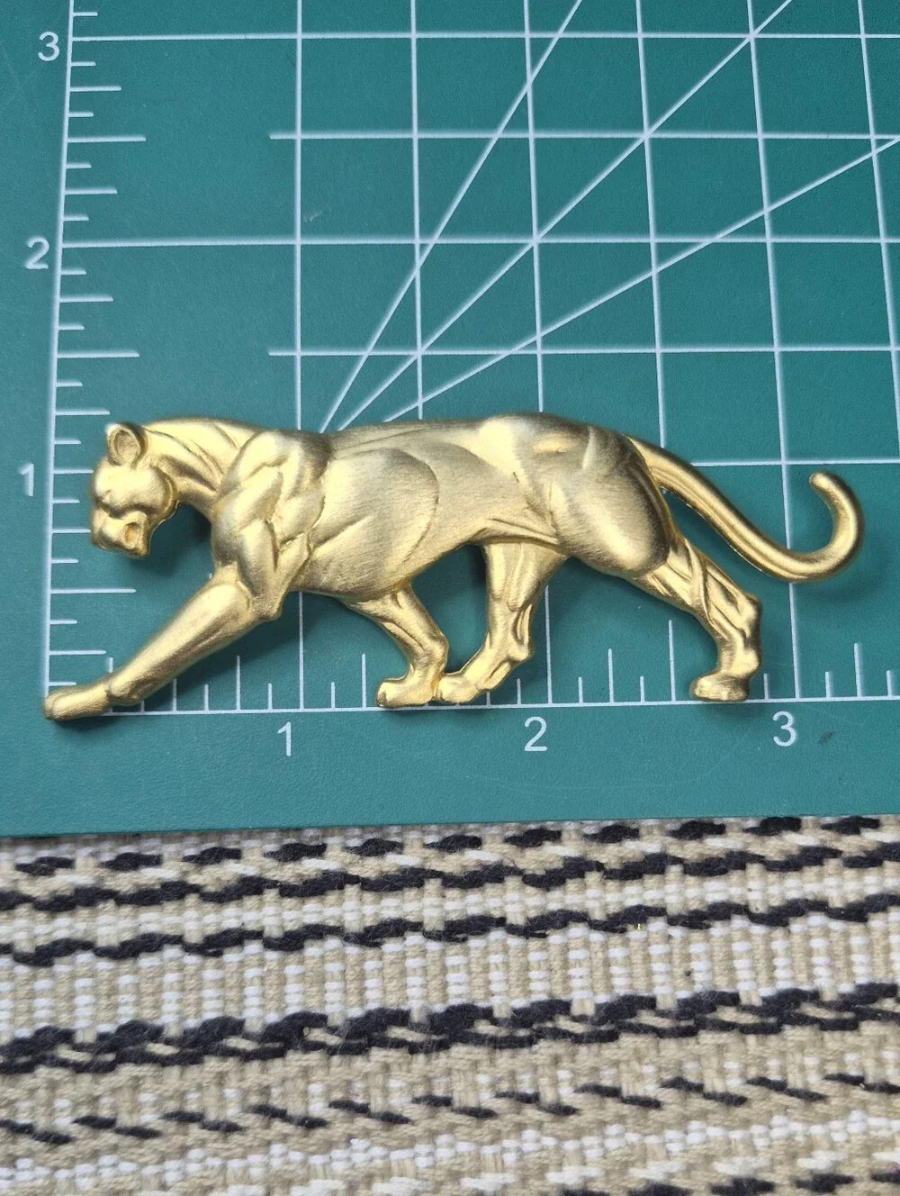JJ Jonette Jewelry Vintage 80s Panther Big Cat Statement Gold Tone Brooch 3.25